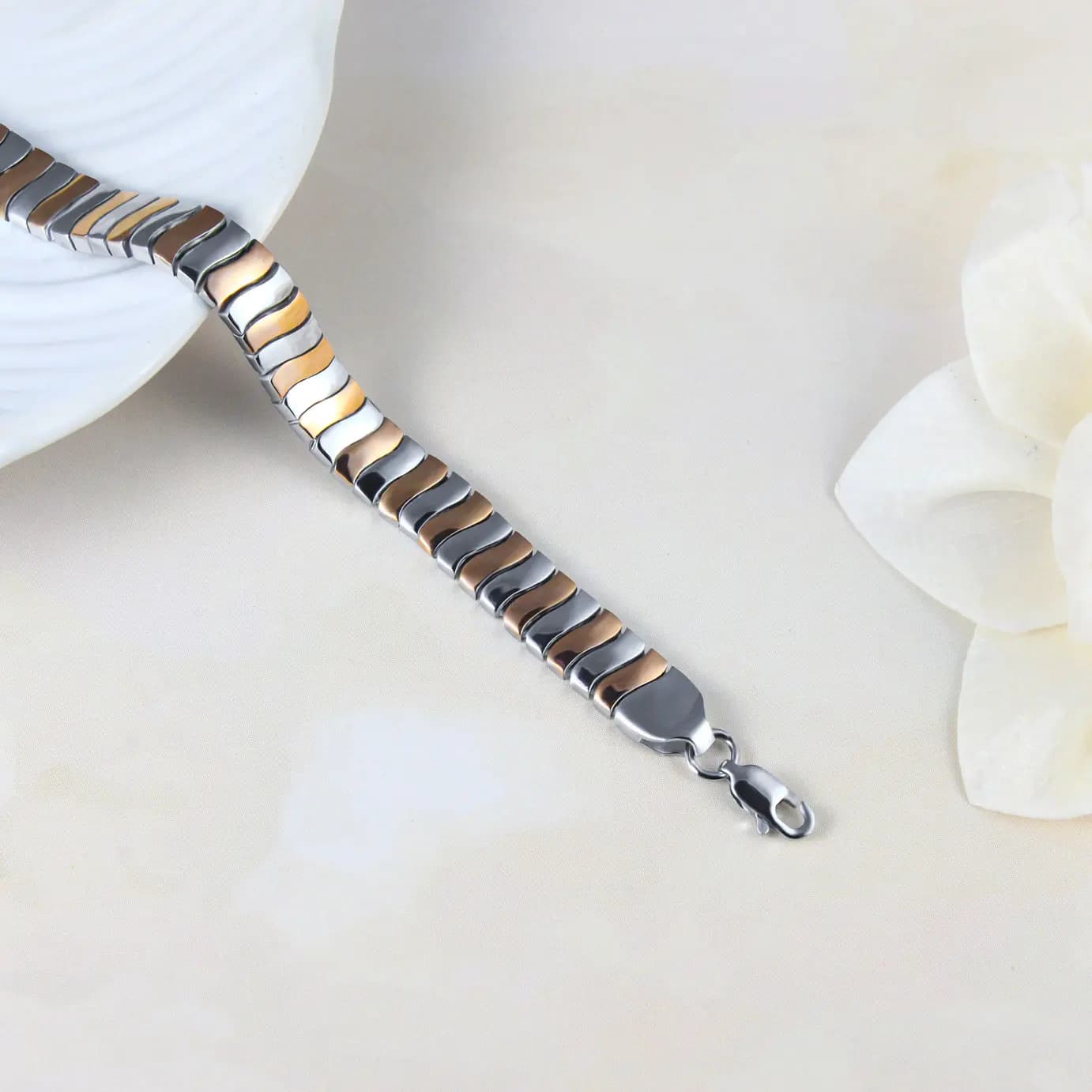 Wave Luxe Rose Gold Bracelet – Modern Statement 